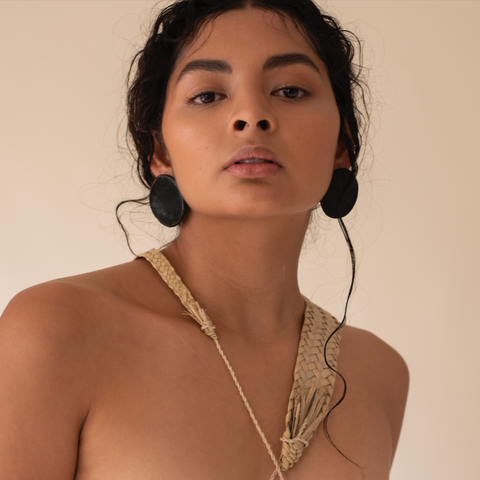 Nu'Un Earrings