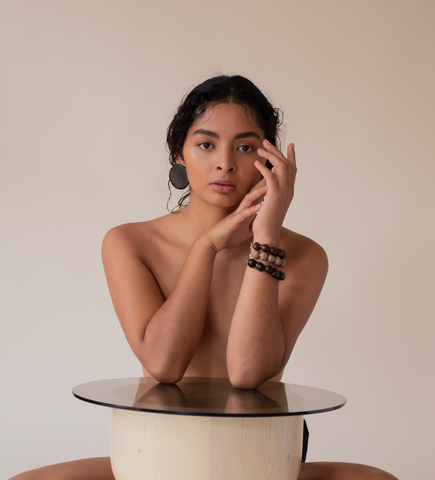 Nu'Un Earrings